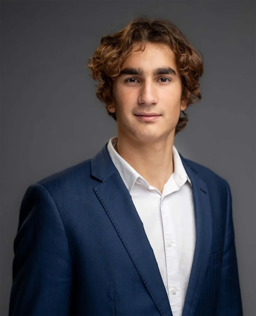 Lucas ​​- Loan Writer